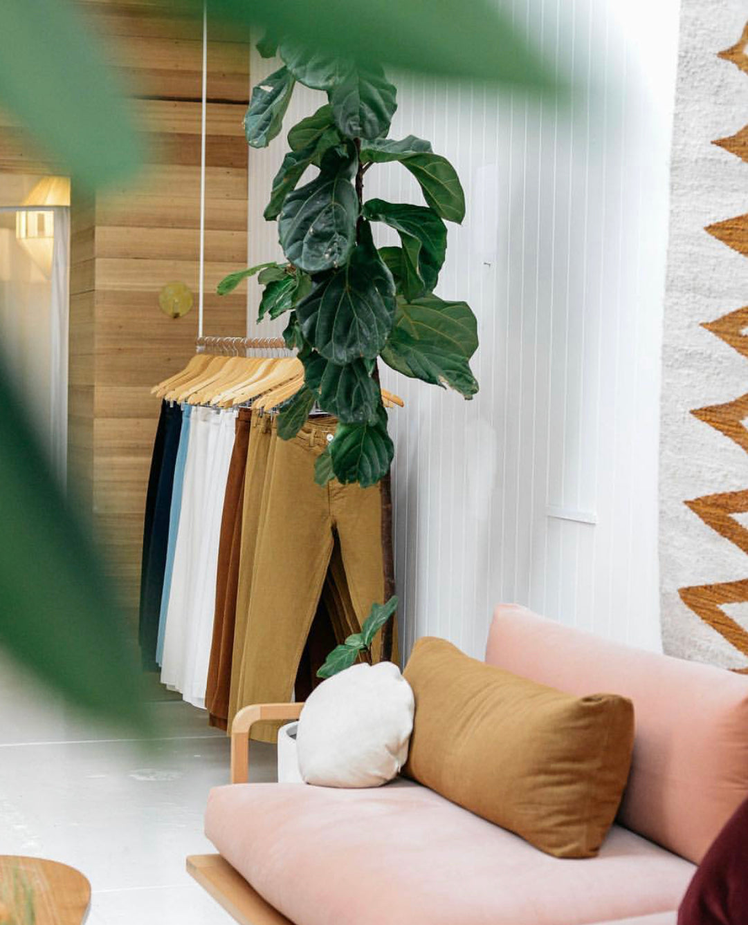 Menage Lumber Cushion