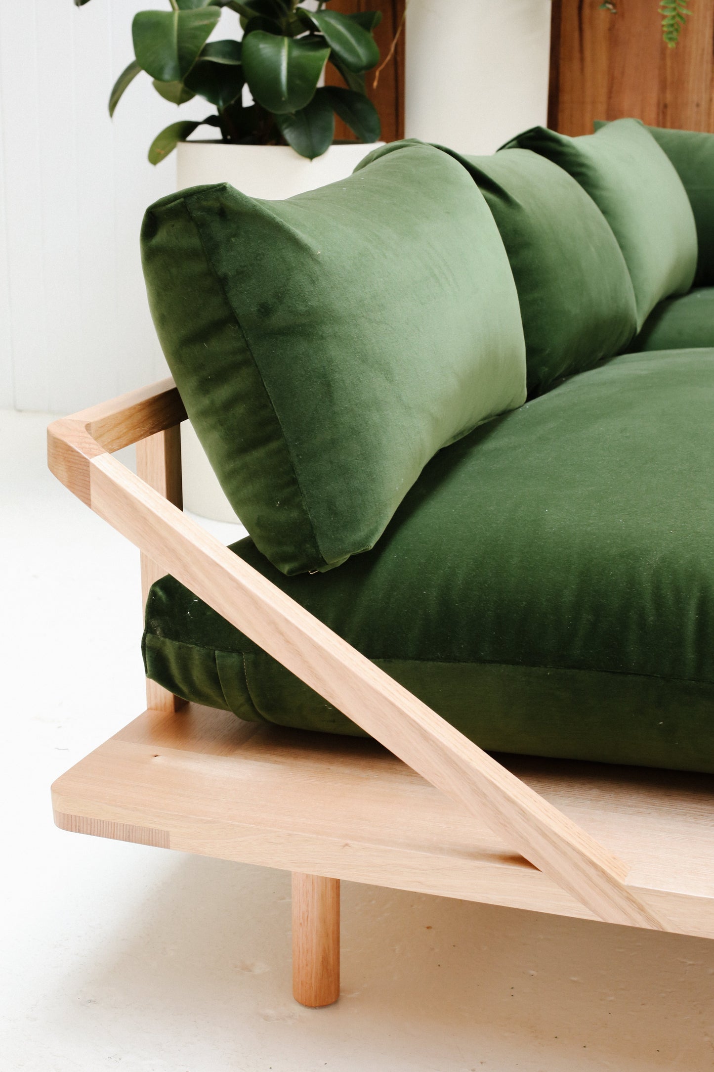 Dreamer Couch